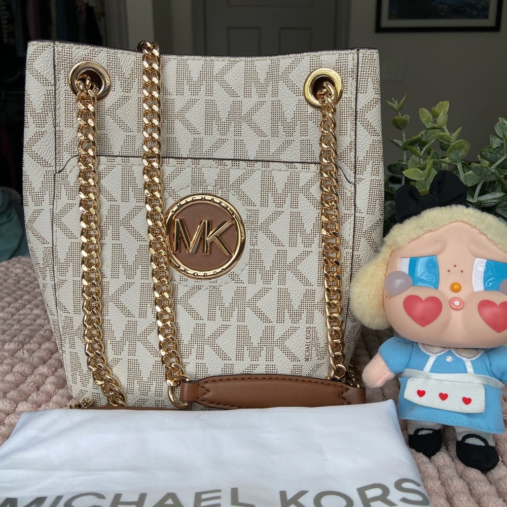 Michael Kors Beige and Gold Shoulder Bag